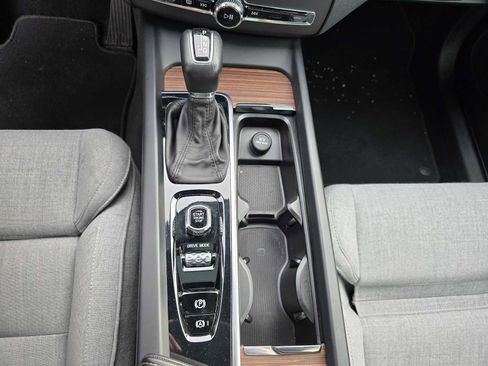 Used 2021 Volvo XC60 T5 Inscription image 35