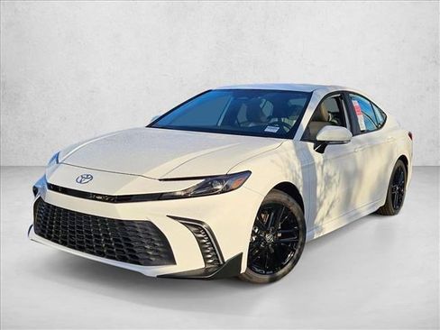 New 2026 Toyota Camry SE image 1