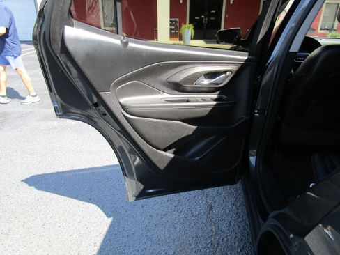 Used 2020 GMC Terrain SLT image 22