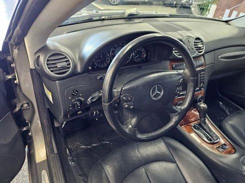 Used 2005 Mercedes-Benz CLK 500 2dr Cabriolet 5.0L image 9
