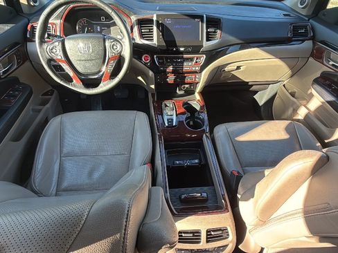 Used 2016 Honda Pilot Elite image 32