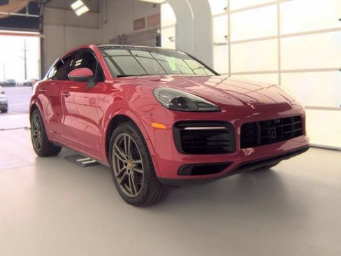 Used 2023 Porsche Cayenne Coupe w/ Towing Package w/o Tow Ball AWD/4WD image 4