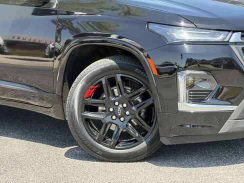 Used 2023 Chevrolet Traverse Premier w/ Redline Edition AWD/4WD image 3