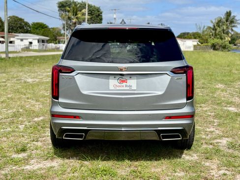 Used 2025 Cadillac XT6 Premium Luxury w/ Technology Package FWD image 5
