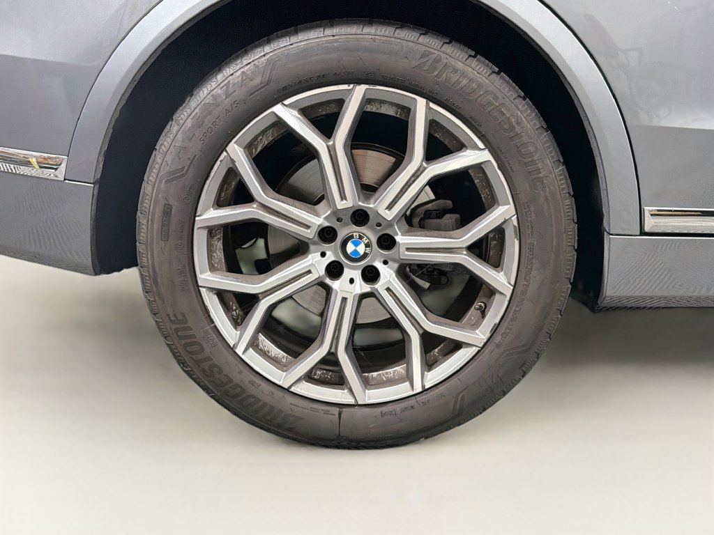 Used 2025 BMW X7 xDrive40i AWD/4WD image 37