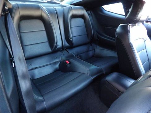 Used 2018 Ford Mustang GT Premium image 17