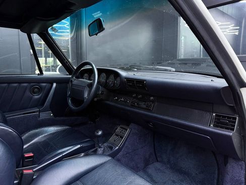 Used 1992 Porsche 911 Carrera image 30