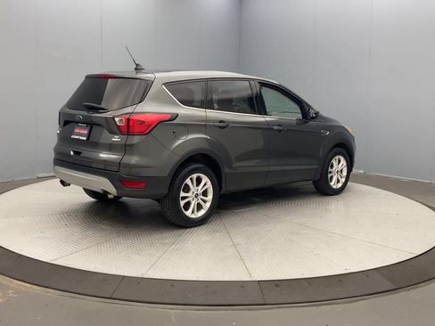 Used 2019 Ford Escape SE AWD/4WD image 5