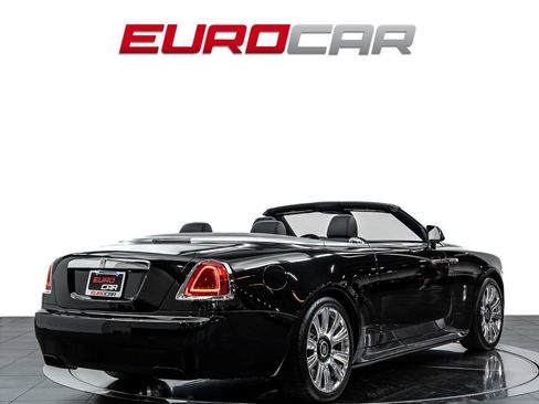 Used 2017 Rolls-Royce Dawn RWD image 6