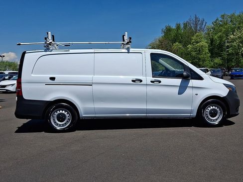 Used 2023 Mercedes-Benz Metris image 7
