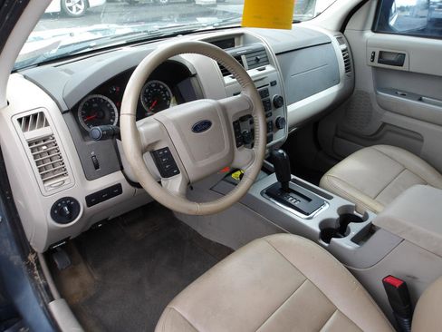 Used 2010 Ford Escape XLT FWD image 9
