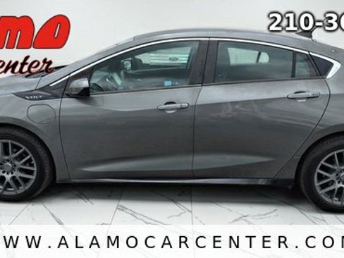 Used 2017 Chevrolet Volt LT FWD image 2