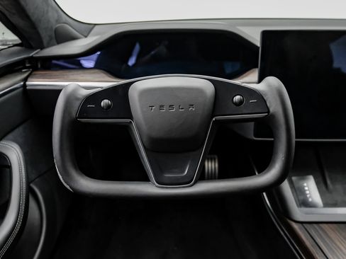 Used 2021 Tesla Model S Plaid image 16