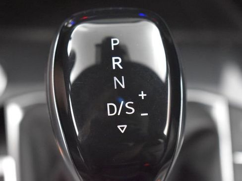 Used 2023 Volkswagen Tiguan SE R-Line FWD image 28
