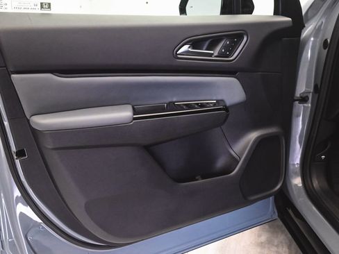 Used 2025 Honda Prologue Touring image 8