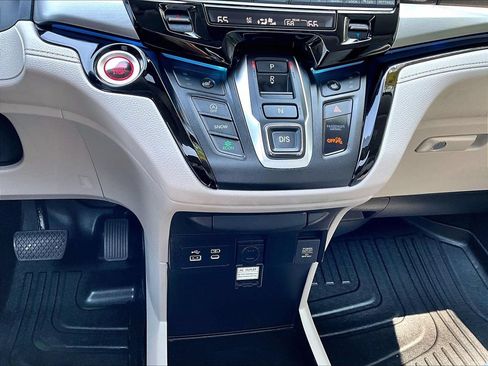 Used 2025 Honda Odyssey Touring image 28