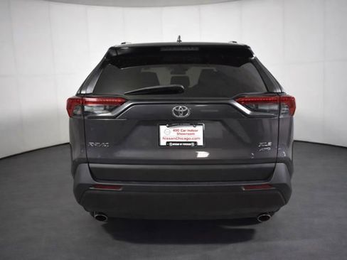 Used 2021 Toyota RAV4 XLE w/ XLE Grade Weather Package image 5