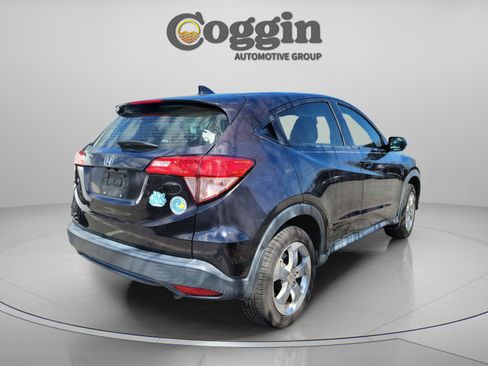 Used 2018 Honda HR-V LX image 8