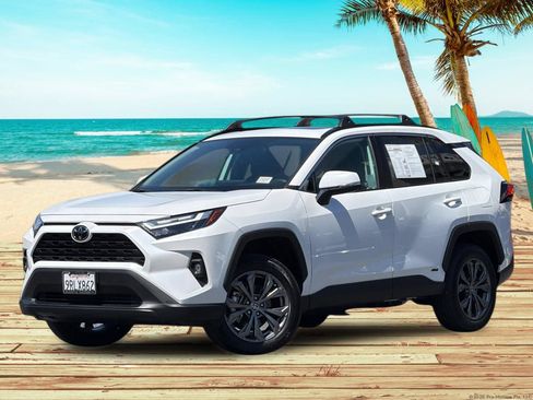 Used 2025 Toyota RAV4 XLE Premium w/ Weather Package AWD/4WD image 2
