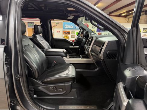 Used 2019 Ford F250 Platinum w/ Platinum Ultimate Package AWD/4WD image 21