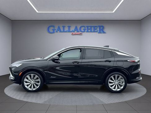 Certified 2025 Buick Envista Avenir image 9