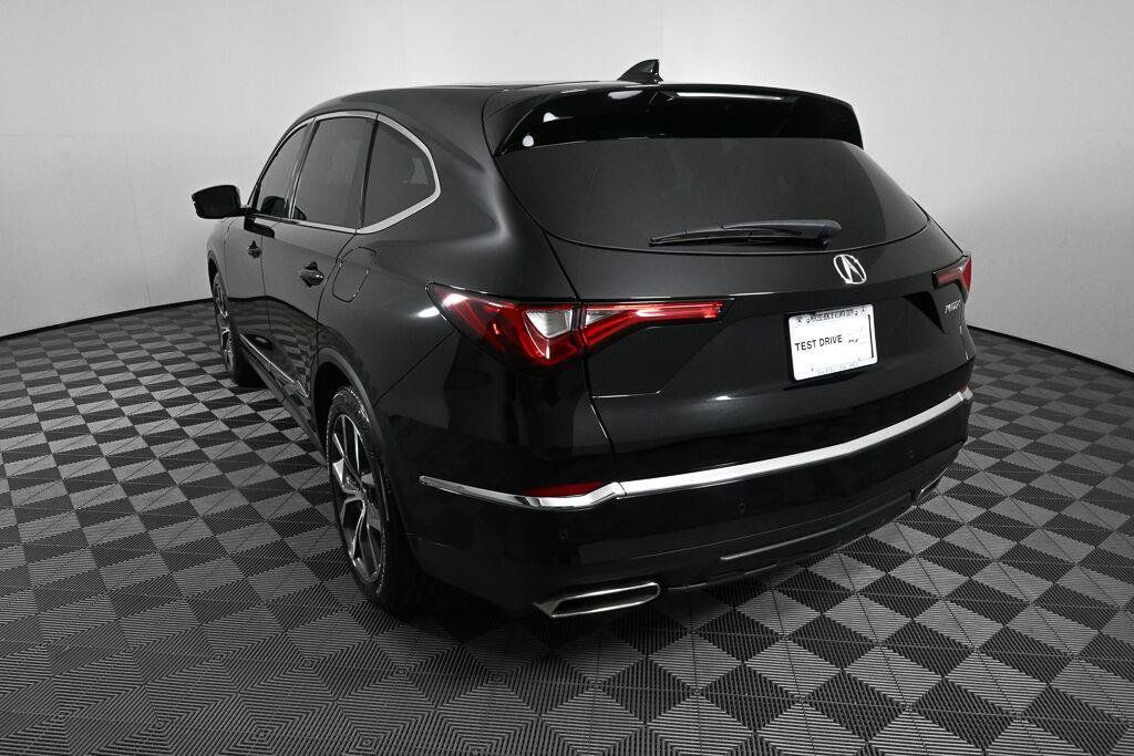 Used 2023 Acura MDX w/ Technology Package FWD image 35