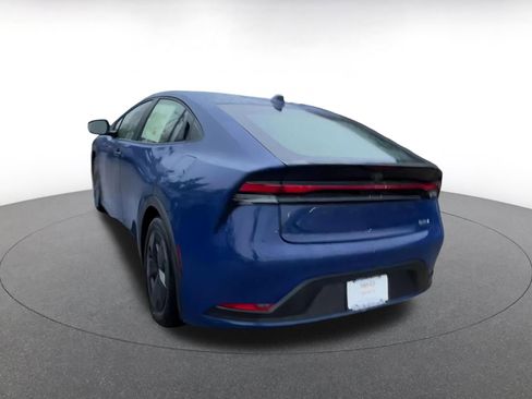 Used 2025 Toyota Prius LE image 11