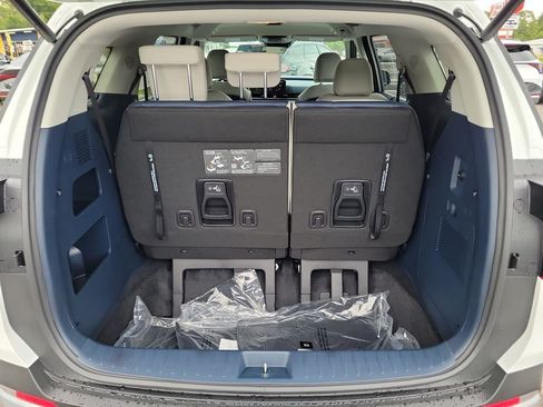 New 2026 Kia Carnival EX FWD image 14