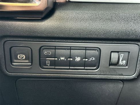 Certified 2024 GMC Hummer EV 3X w/ LPO, Illumination Package image 17