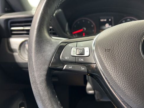 Used 2022 Volkswagen Passat 2.0T R-Line image 37