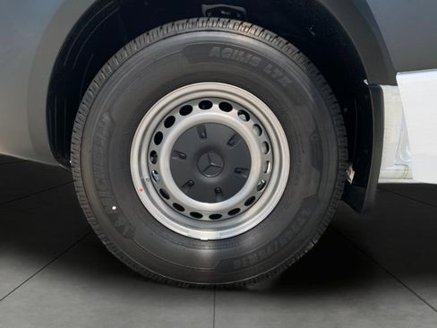 New 2025 Mercedes-Benz Sprinter 2500 image 12