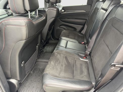 Used 2019 Jeep Grand Cherokee Trailhawk AWD/4WD image 19