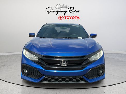 Used 2018 Honda Civic EX image 2