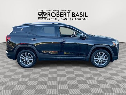 Used 2023 GMC Terrain SLT AWD/4WD image 9