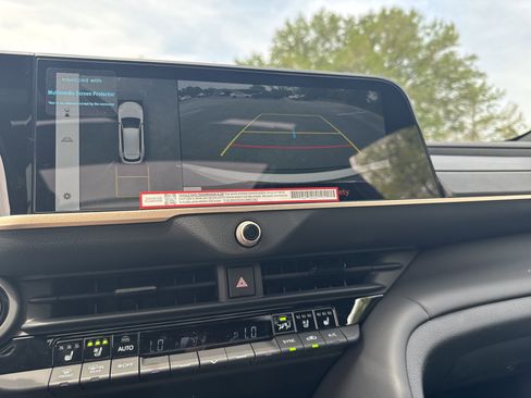 New 2026 Toyota Crown Signia AWD/4WD image 21