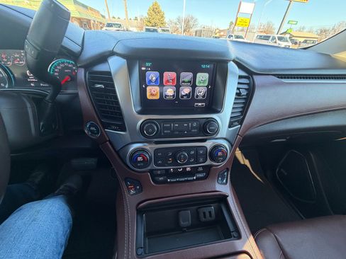 Used 2020 Chevrolet Suburban Premier image 17