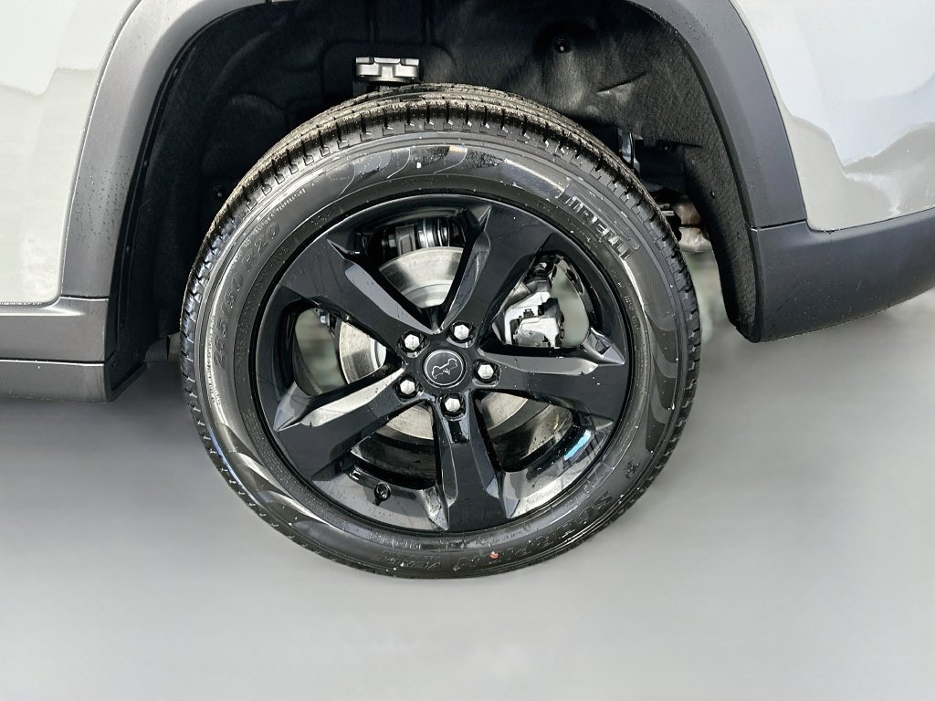 New 2027 Jeep Grand Cherokee Limited AWD/4WD image 17