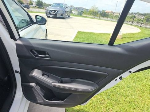 Used 2025 Nissan Altima 2.5 SV FWD image 18
