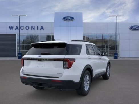 New 2026 Ford Explorer Active AWD/4WD image 8