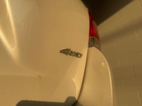 Used 2013 Toyota Highlander Limited AWD/4WD image 14