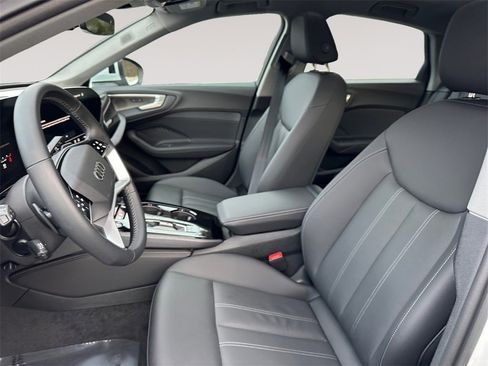 Used 2025 Audi A5 2.0T Premium Plus w/ Premium Plus image 9