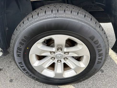 Used 2020 RAM 1500 Laramie RWD image 19