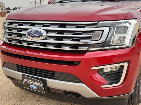 Used 2019 Ford Expedition Limited w/ Equipment Group 301A AWD/4WD image 13