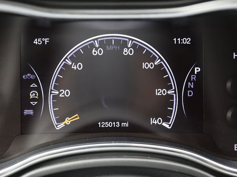 Used 2020 Jeep Grand Cherokee Altitude image 37