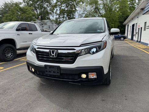 Used 2019 Honda Ridgeline Sport image 2