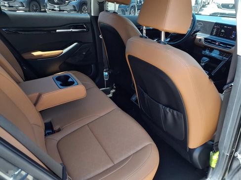 Used 2024 Kia Seltos EX FWD image 20