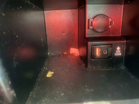 Used 2012 Toyota Camry SE image 16