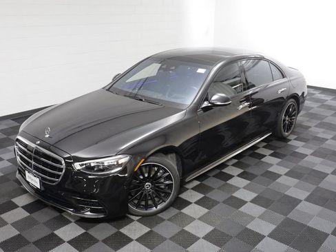 Used 2023 Mercedes-Benz S 580e 4MATIC Sedan image 2