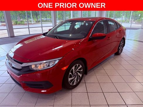 Used 2018 Honda Civic EX image 3