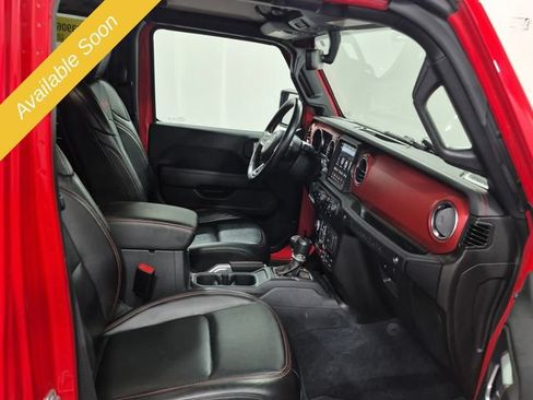 Used 2022 Jeep Wrangler Unlimited Rubicon w/ Dual Top Group AWD/4WD image 11